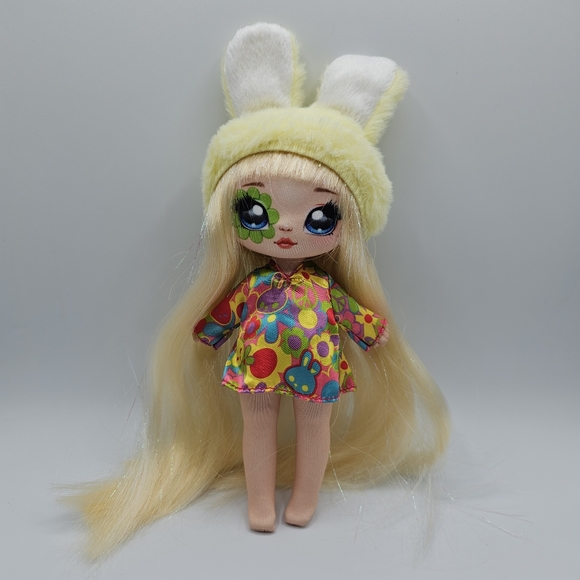Na! Na! Na! Surprise Doll Bebe Groovy - Picture 1 of 3